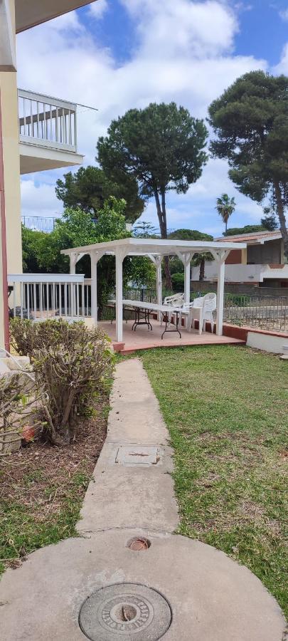 Appartamenti In Villa Polimnia Fontane Bianche Exterior photo