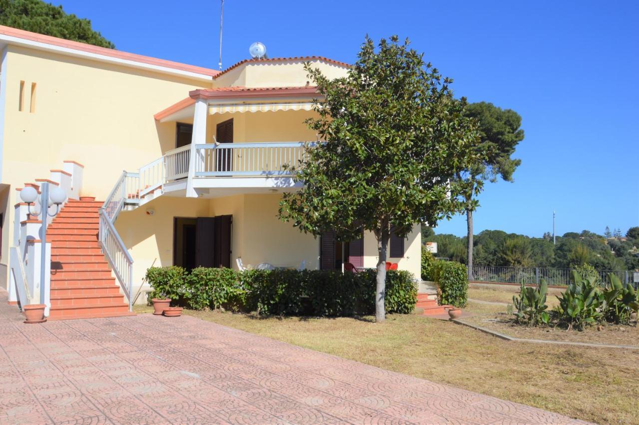 Appartamenti In Villa Polimnia Fontane Bianche Exterior photo