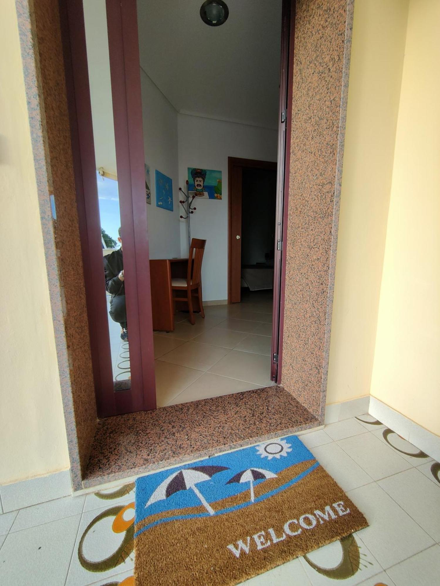 Appartamenti In Villa Polimnia Fontane Bianche Room photo