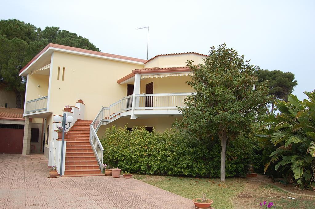 Appartamenti In Villa Polimnia Fontane Bianche Exterior photo